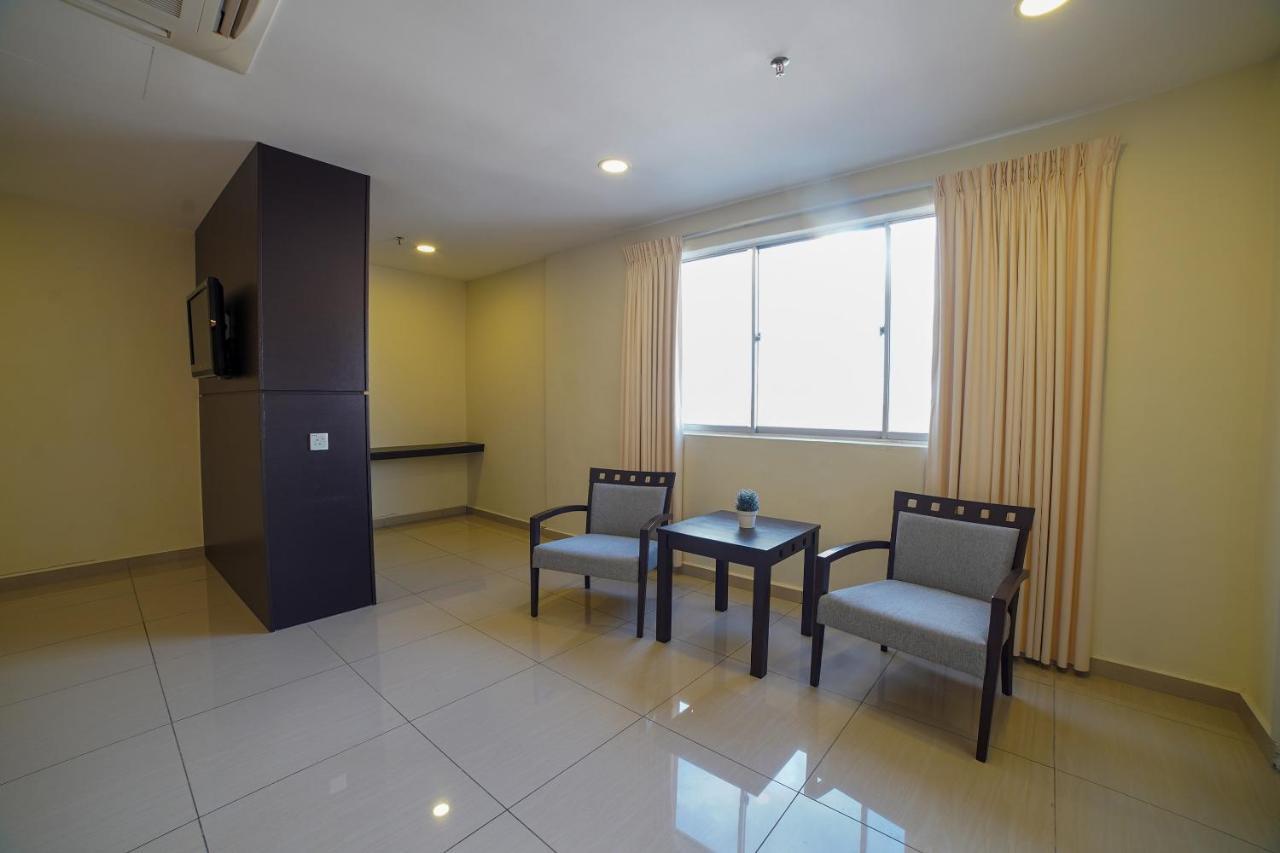 Oyo 89531 Villa Hotel Segamat Dış mekan fotoğraf
