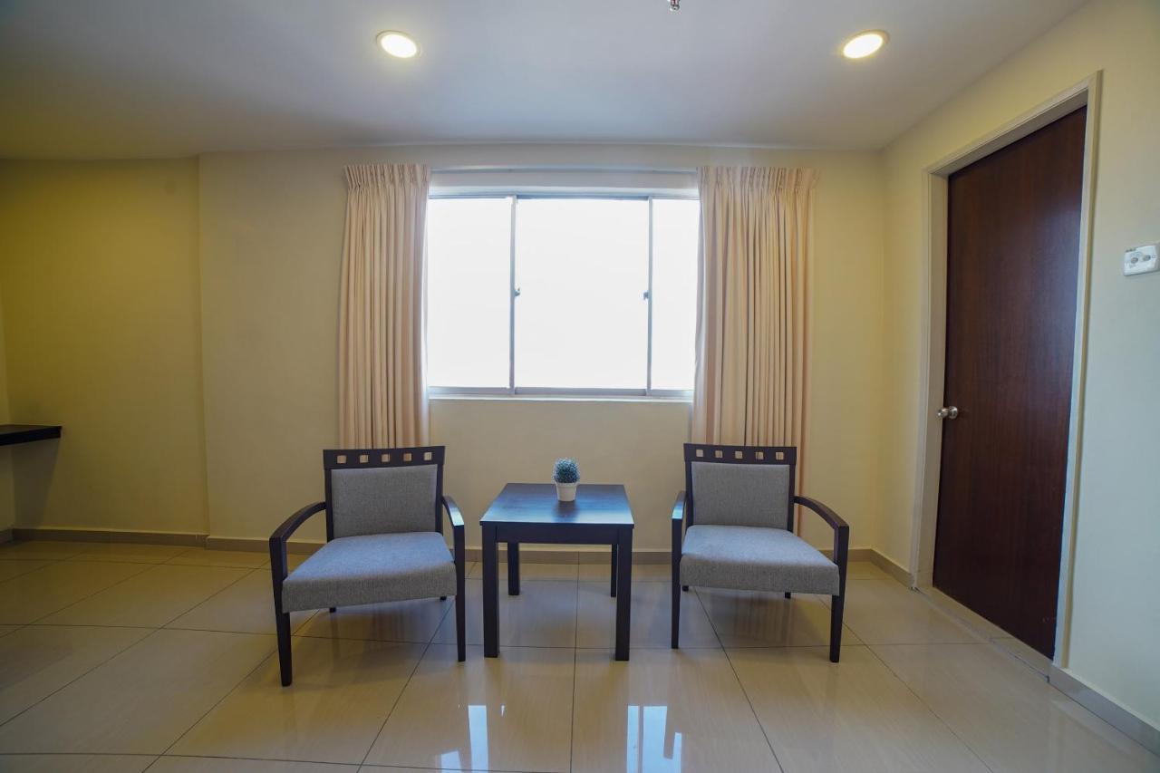 Oyo 89531 Villa Hotel Segamat Dış mekan fotoğraf