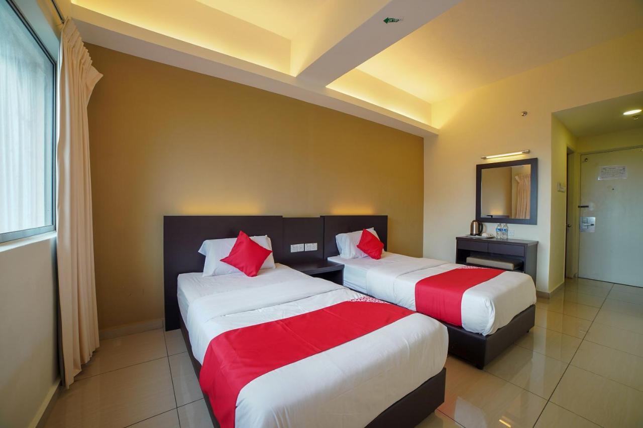 Oyo 89531 Villa Hotel Segamat Dış mekan fotoğraf