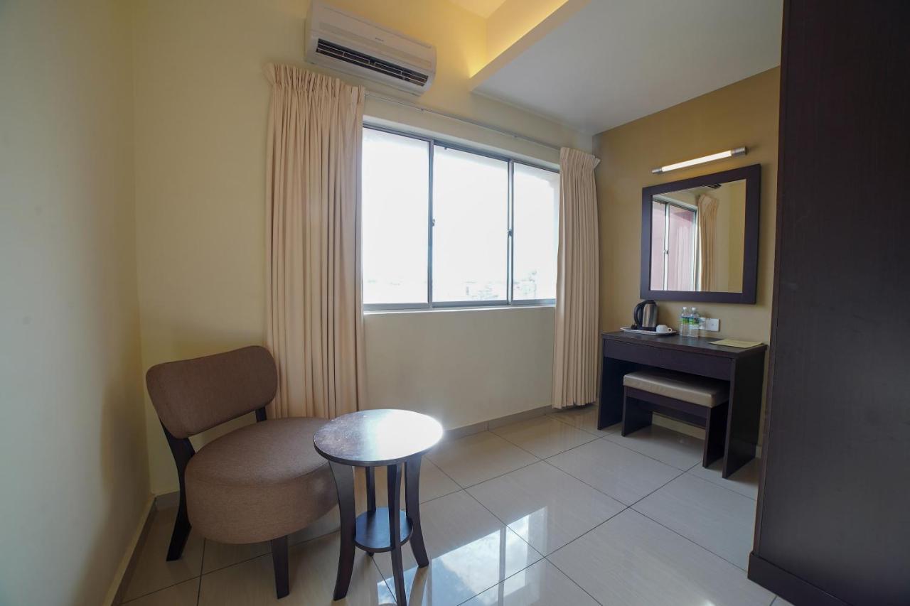 Oyo 89531 Villa Hotel Segamat Dış mekan fotoğraf