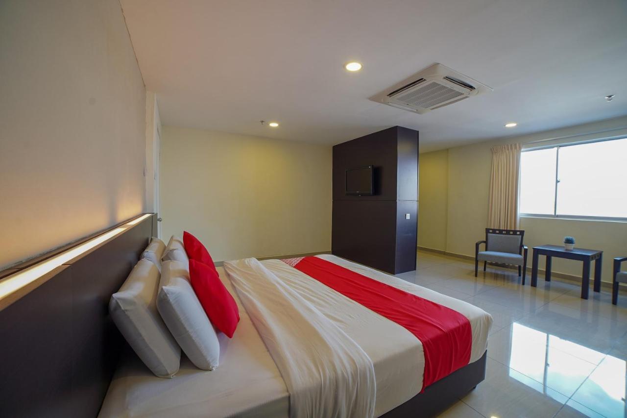 Oyo 89531 Villa Hotel Segamat Dış mekan fotoğraf