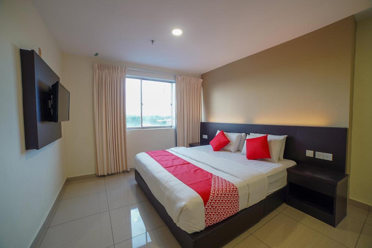 Oyo 89531 Villa Hotel Segamat Dış mekan fotoğraf