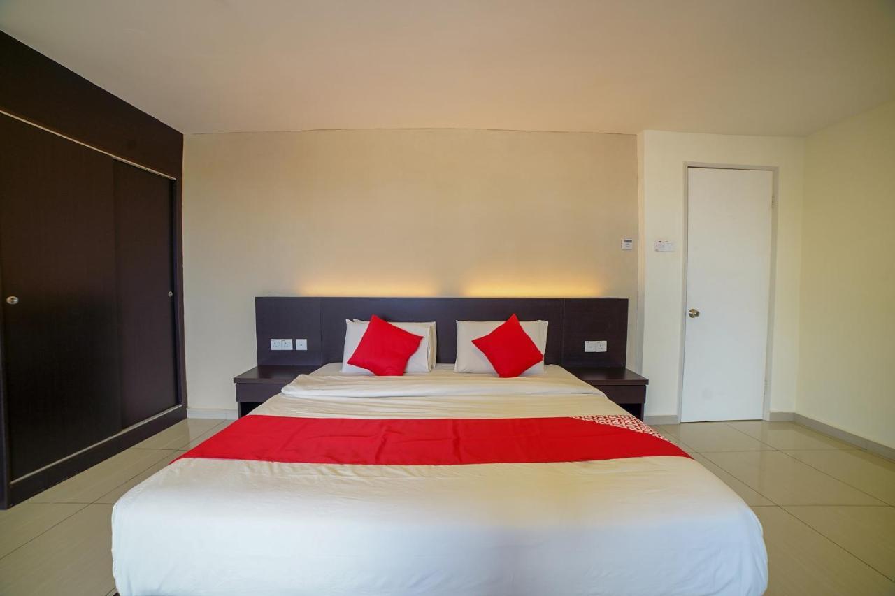 Oyo 89531 Villa Hotel Segamat Dış mekan fotoğraf