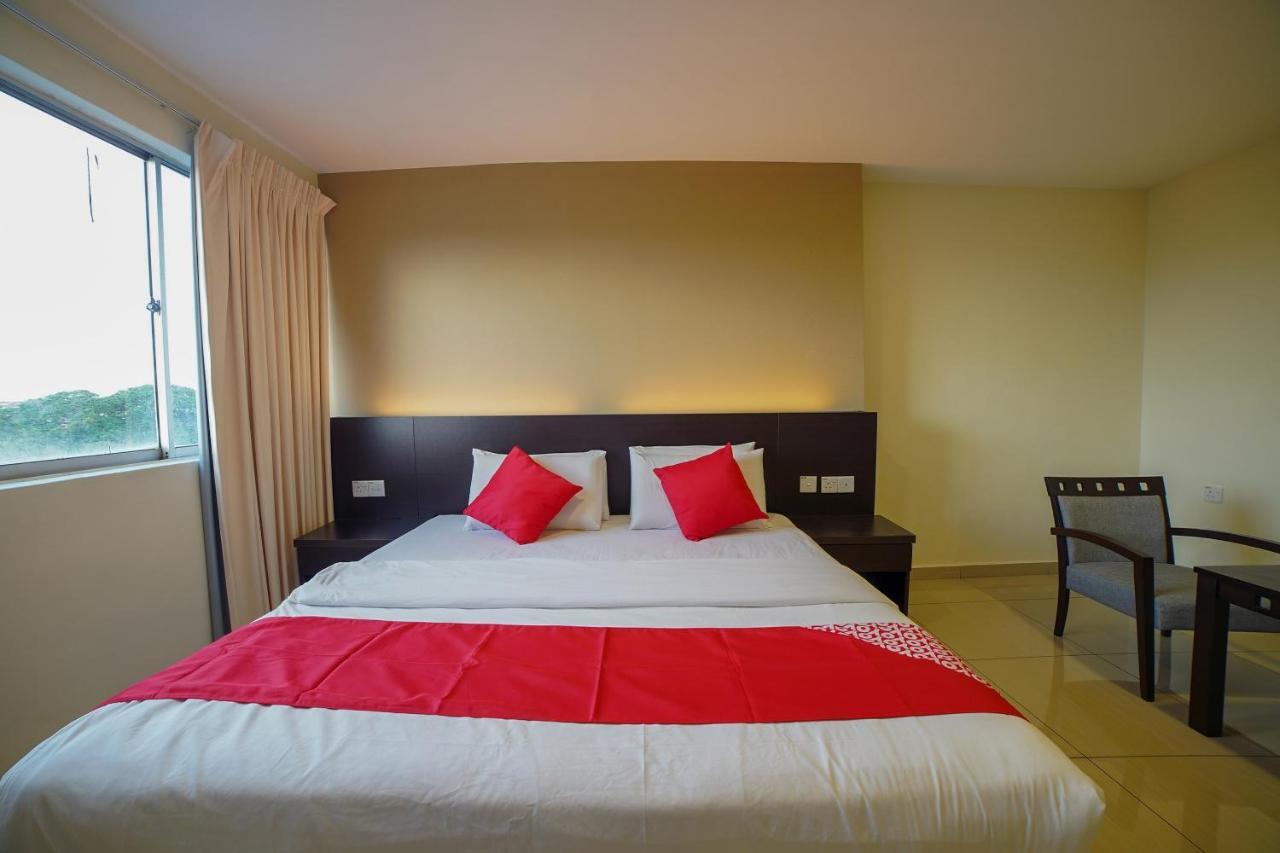 Oyo 89531 Villa Hotel Segamat Dış mekan fotoğraf