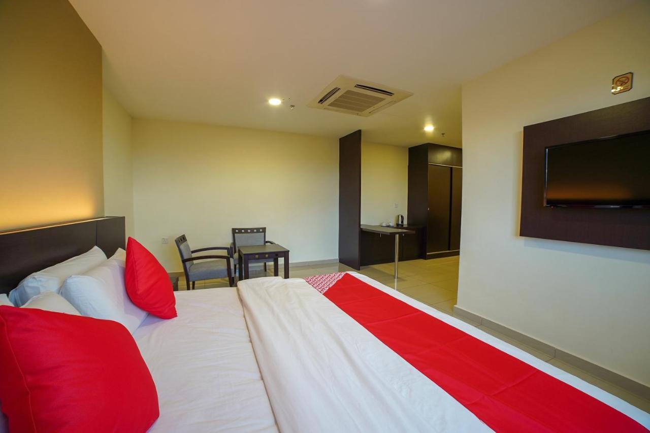 Oyo 89531 Villa Hotel Segamat Dış mekan fotoğraf