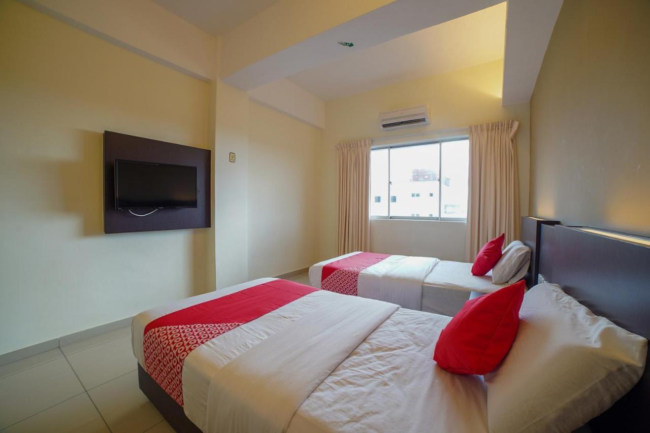 Oyo 89531 Villa Hotel Segamat Dış mekan fotoğraf