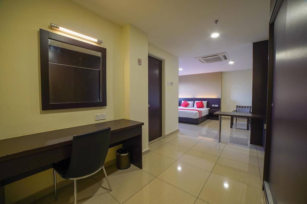 Oyo 89531 Villa Hotel Segamat Dış mekan fotoğraf